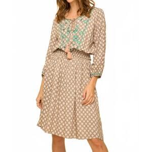 NEW MYSTREE peaceful breeze embroidered printed dress in taupe/mint